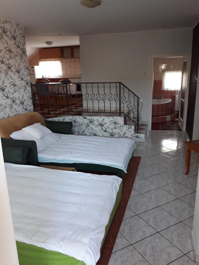 Rozsa Apartman Lenti Exterior photo